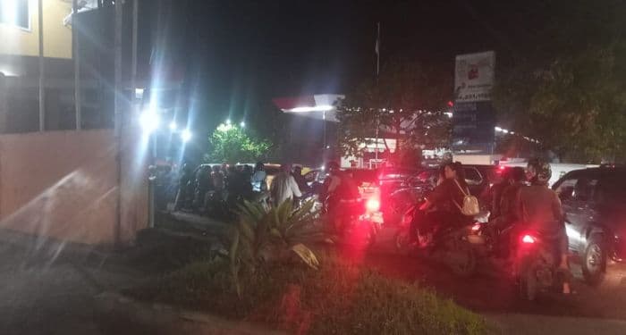 bbm_langka_di_medan_antrean_kendaraan_mengular_di_spbu_hingga_jumat_malam