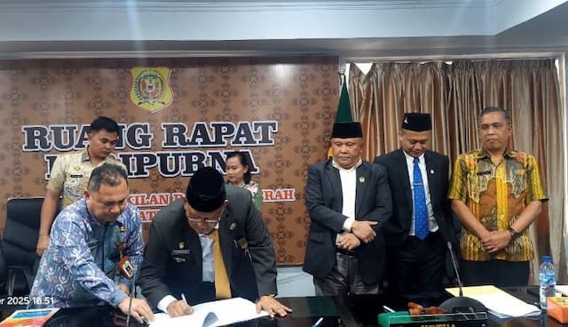 dprd_dairi_rekomendasikan_bupati_minta_pencabutan_izin_pt_gruti_kepada_menteri_kehutanan