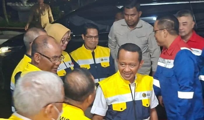 bahlil_targetkan_indonesia_setop_impor_solar_pada_2026