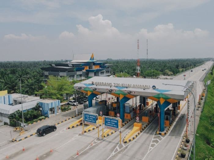 libur_nataru_2025_lalu_lintas_tol_mktt_naik_126_persen
