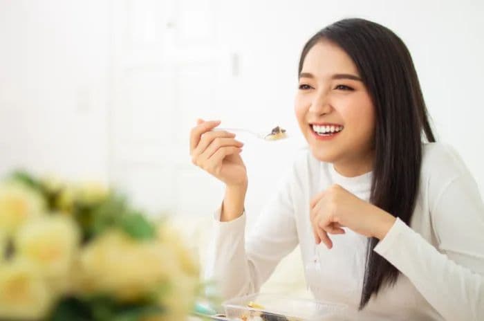 kebiasaan_makan_yang_bisa_menyebabkan_perut_buncit