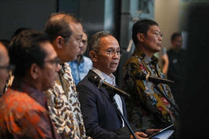 buntut_volatilitas_pasar_saham_dua_hari_beruntun_pejabat_ojk_mundur_massal