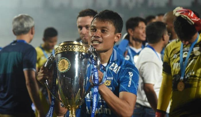 persib_datangkan_kembali_dedi_kusnandar_untuk_tutupi_absennya_marc_klok