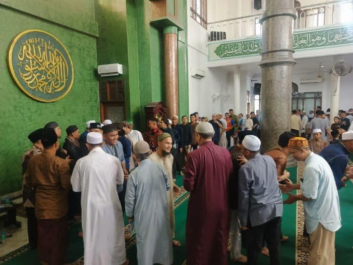 jemaah_medan_beriman_gelar_salat_idulfitri_2025_lebih_awal