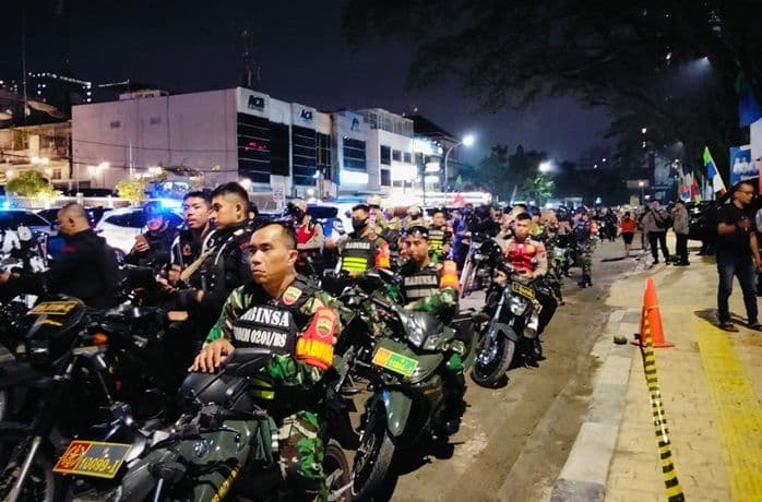 polda_sumut_dan_kodam_turunkan_patroli_gabungan_amankan_malam_takbiran