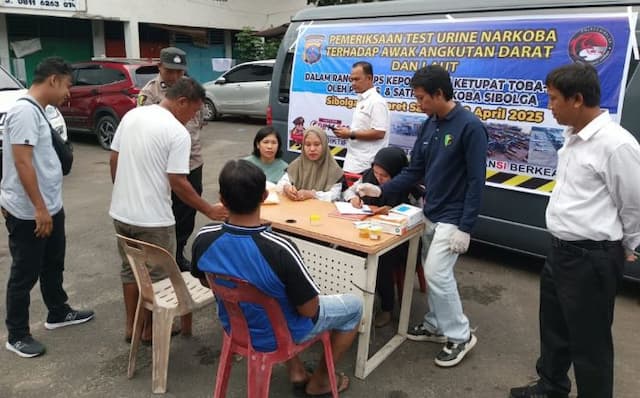 polres_sibolga_pastikan_sopir_dan_awak_kapal_bebas_narkoba