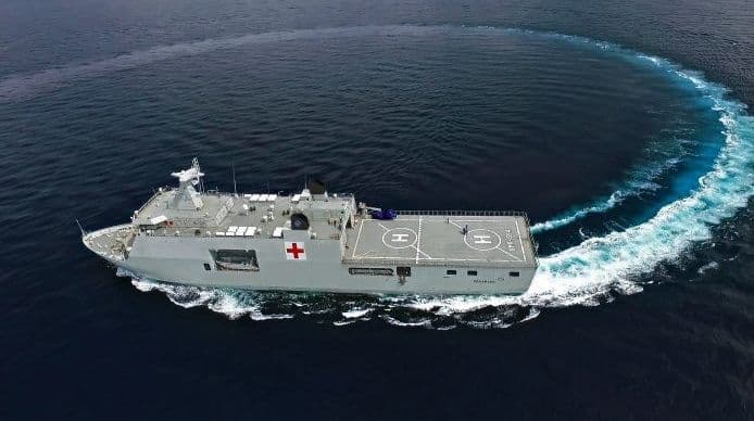 tni_kerahkan_kapal_rumah_sakit_radjiman_bantu_korban_gempa_myanmar