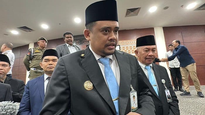 bobby_nasution_bongkar_penyebab_huntara_tapteng_lambat_validasi_data_dan_sk_jadi_kendala