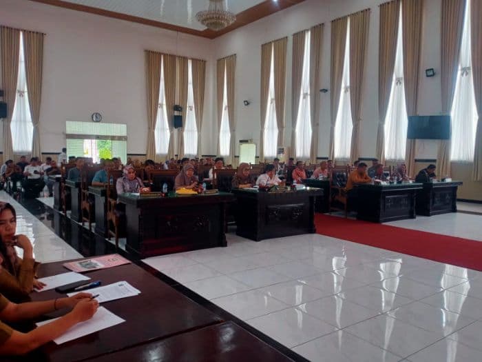 dprd_setujui_dua_ranperda_jadi_perda_pendapat_wali_kota_pematangsiantar_menyusul