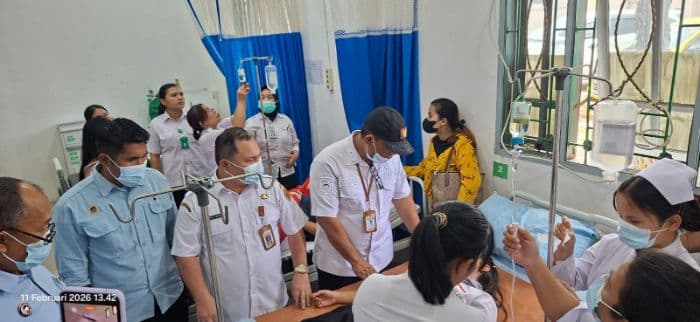 rsud_sidikalang_akui_bgn_belum_bayarkan_biaya_perobatan_ratusan_siswa_smk_yang_keracunan_mbg_di_dairi