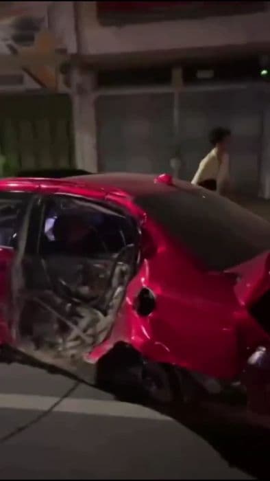 viral_mobil_honda_civic_ringsek_di_medan_warganet_akibat_balap_liar_dan_sopir_mabuk