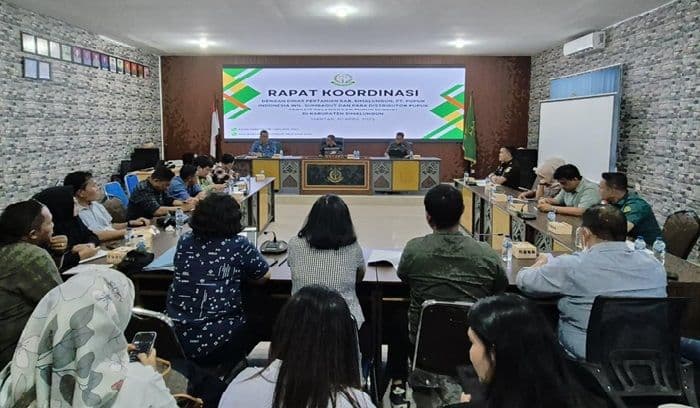 krisis_pupuk_subsidi_di_simalungun_disorot_kajari_turun_tangan_gelar_rakor_lintas_sektoral