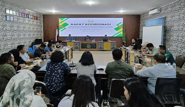 krisis_pupuk_subsidi_di_simalungun_disorot_kajari_turun_tangan_gelar_rakor_lintas_sektoral
