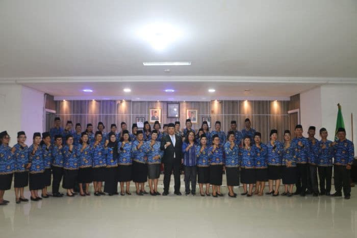wabup_taput_lantik_47_kepala_sekolah_dorong_peningkatan_mutu_pendidikan