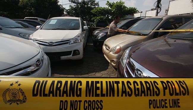 polres_tapteng_ungkap_kasus_penggelapan_mobil_tiga_orang_diamankan