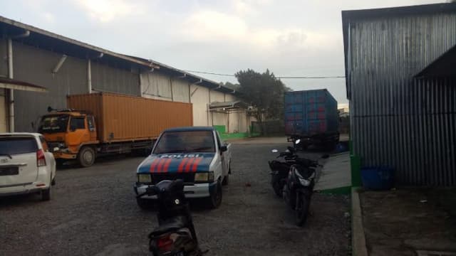warga_pohan_tonga_desak_puskud_sumut_tinjau_ulang_sewa_gudang_pt_ssc