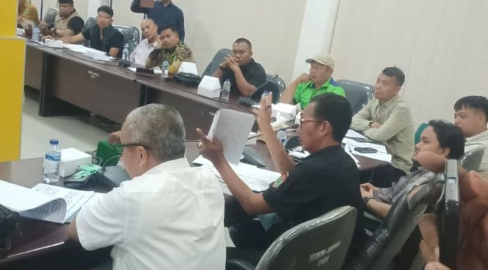 dprd_labura_dorong_penyelesaian_sengketa_lahan_tanpa_jalur_hukum