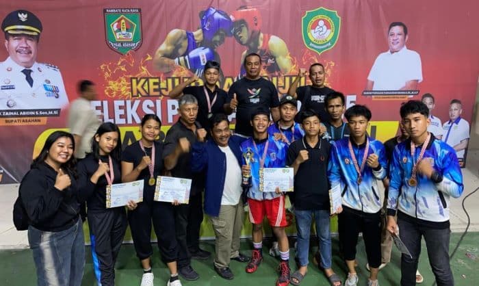 melebihi_ekspektasi_petinju_binjai_sabet_delapan_medali_di_kejurda_asahan_