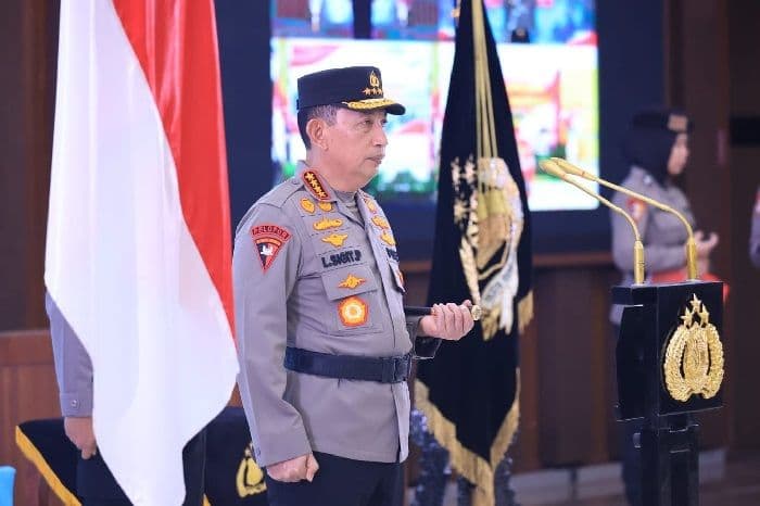 pangkat_bintang_tiga_polri_jalan_panjang_menuju_puncak_mengenal_4_komjen_baru_yang_dipercaya_kapolri
