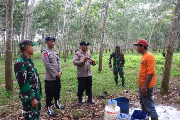 pengamanan_pt_bridgestone_diperketat_polisi_tambah_personel