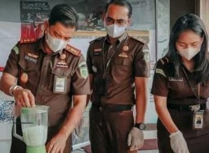 kejari_batu_bara_musnahkan_barang_bukti_hasil_76_perkara_inkracht