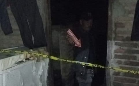 arus_pendek_listrik_rumah_semi_permanen_di_tebing_tinggi_terbakar_