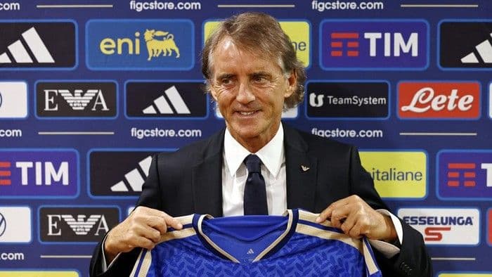 kembali_tangani_italia_mancini_bidik_tambahan_gelar_untuk_gli_azzurri