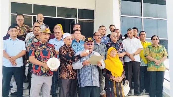 pimpinan_opd_tapteng_protes_dprd_nilai_pengawasan_lkpd_bernuansa_intimidasi