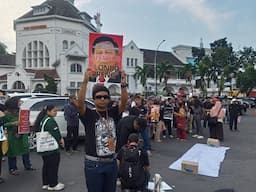 organisasi_pers_dan_ngo_di_medan_gelar_aksi_desak_prabowo_klarifikasi_pernyataan_soal_londo_ireng