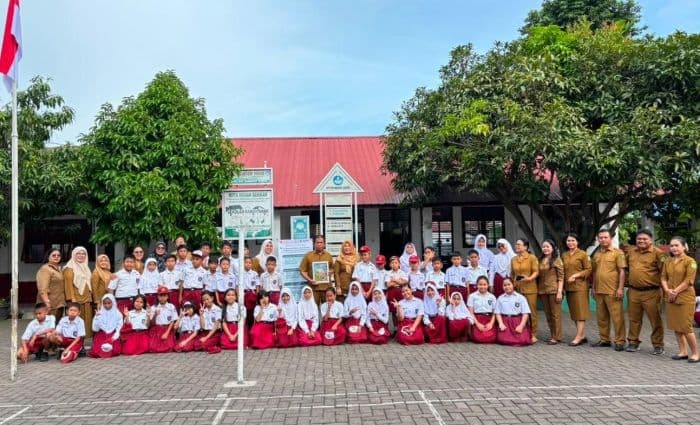 siswa_sdn_068008_medan_terbitkan_buku_antologi_menjaga_bumi_tak_hanya_sehari