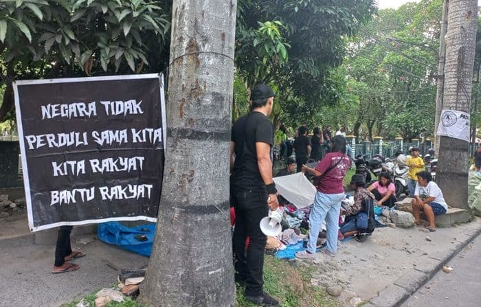 komunitas_punk_medan_gelar_pasar_gratis_pakaian_solidaritas_untuk_sesama