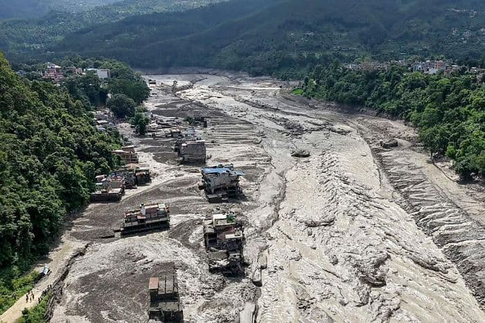 korban_banjir_nepaltibet_jadi_804_tewas_dan_3048_hilang_ancaman_banjir_susulan_muncul