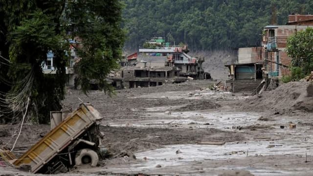 update_banjir_nepaltibet_750_tewas_3000_hilang