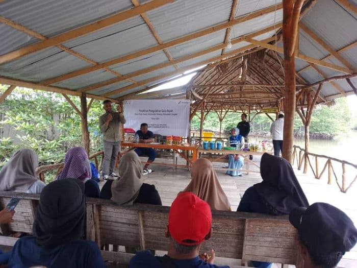 dorong_ekonomi_lokal_pertamina_latih_petani_langkat_olah_gula_nipah