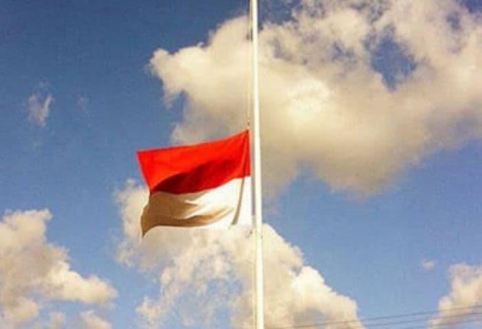 pemerintah_imbau_pengibaran_bendera_setengah_tiang_hari_ini