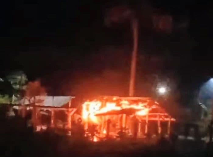 stand_umkm_di_istana_niat_lima_laras_batu_bara_kembali_terbakar