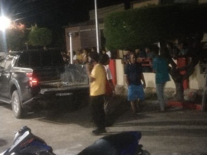 terkait_dugaan_penculikan_puluhan_warga_kepung_polsek_barus