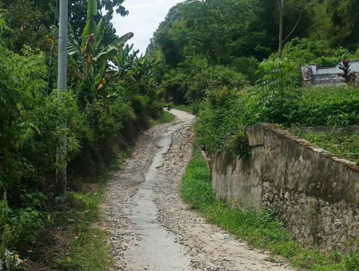 jalan_rusak_5_tahun_di_siantar_dangsina_telan_3_korban_jiwa_warga_minta_diperbaiki