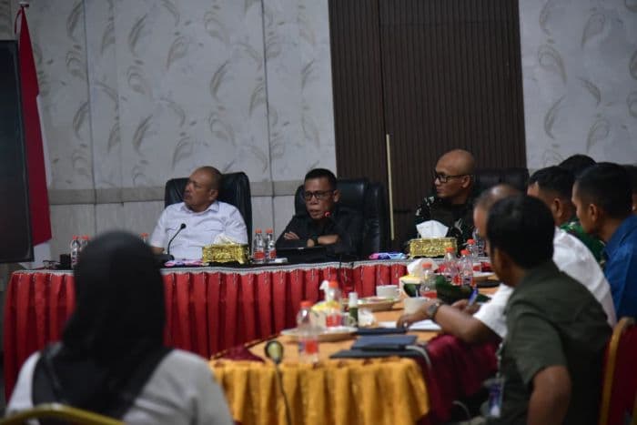 tapteng_tetapkan_status_tanggap_darurat_bencana_selama_14_hari_di_tukka_dan_badiri