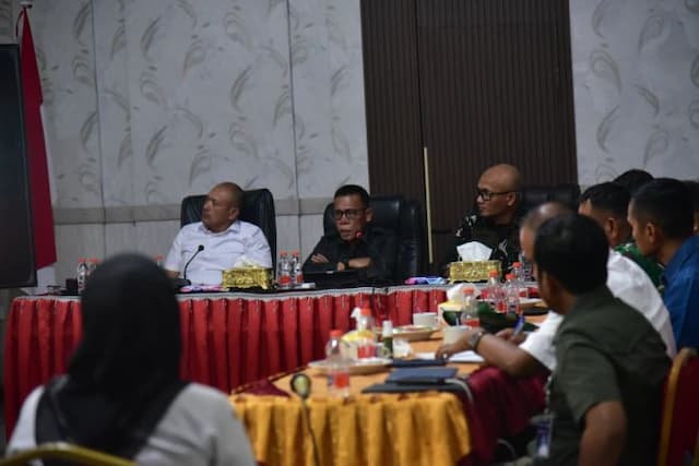 tapteng_tetapkan_status_tanggap_darurat_bencana_selama_14_hari_di_tukka_dan_badiri