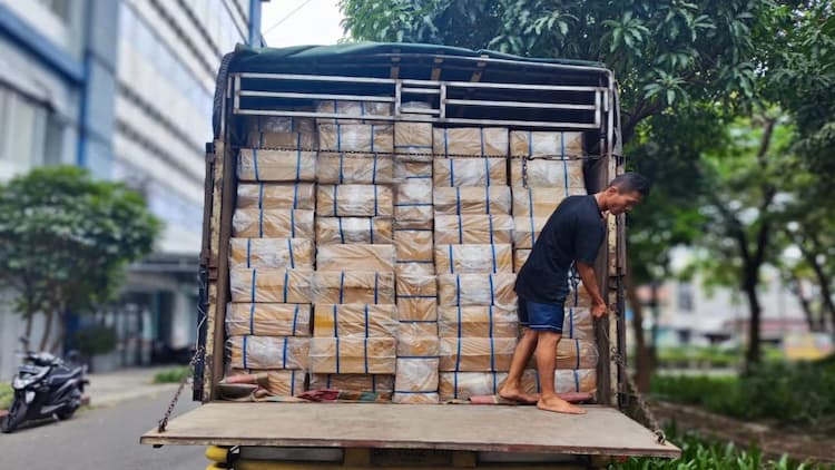 bea_cukai_sumut_gagalkan_peredaran_355_juta_batang_rokok_ilegal_di_sergai