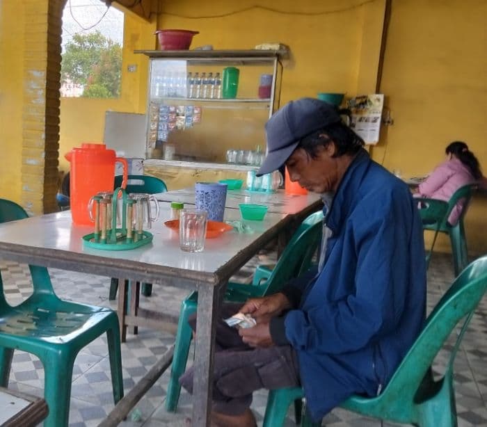 penghasilan_penarik_becak_mesin_di_lubuk_pakam_menurun_drastis_akibat_banjir
