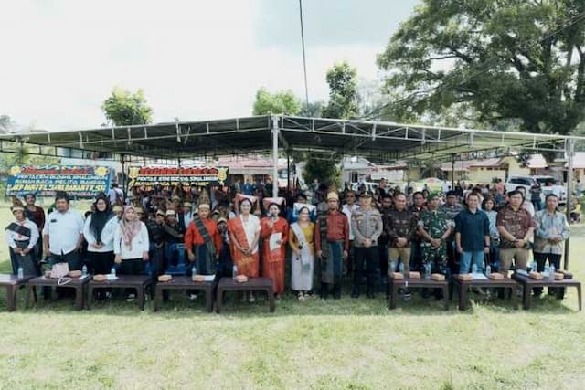 pentas_seni_pasada_uhur_gaungkan_pelestarian_budaya_dan_literasi_simalungun_2025