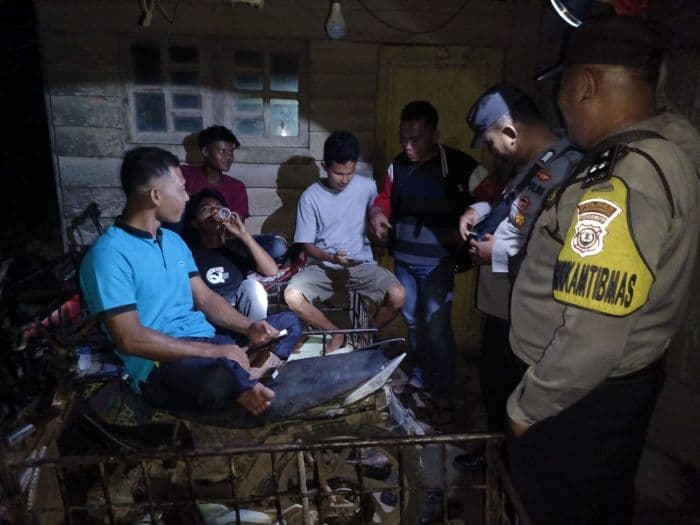 polsek_panai_tengah_grebek_dua_lokasi_sarang_narkoba_tak_temukan_barang_bukti