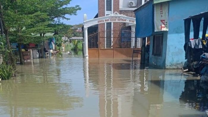 warga_martubung_tiga_hari_mengungsi_di_gereja_belum_terima_bantuan_pemko_medan