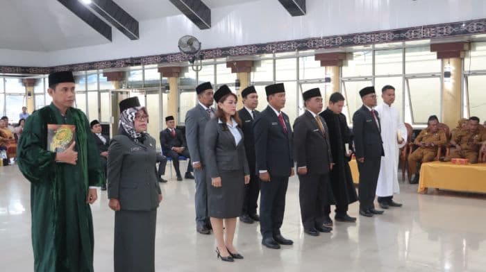bupati_vickner_lantik_tujuh_pejabat_jptp_definitif_pemkab_dairi_berikut_nama_dan_jabatannya