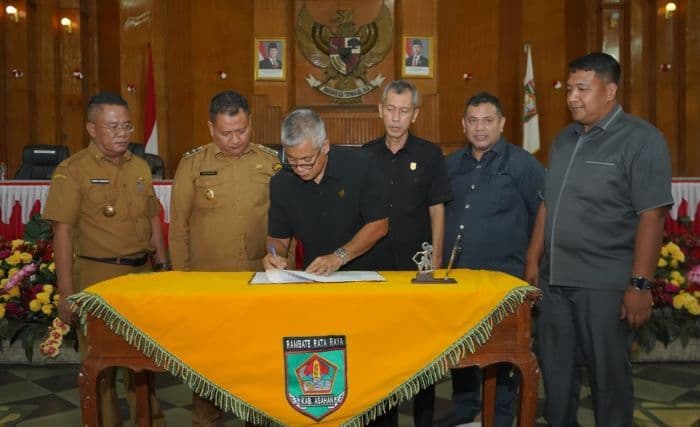 dprd_dan_pemkab_asahan_sepakat_ubah_empat_ranperda_menjadi_perda