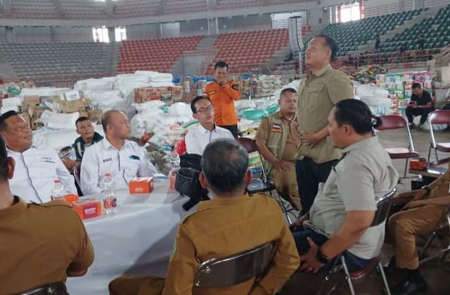 pelni_medan_bantah_tahan_kontainer_bantuan_kemanusiaan_di_belawan