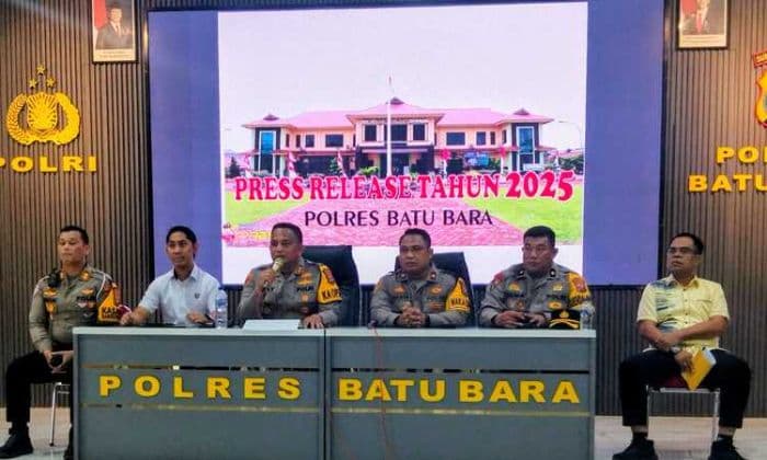 polres_batu_bara_rilis_capaian_2025_kejahatan_dan_lakalantas_naik