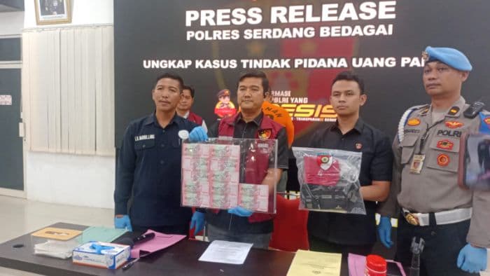 polres_sergai_bongkar_peredaran_uang_palsu_116_lembar_diamankan